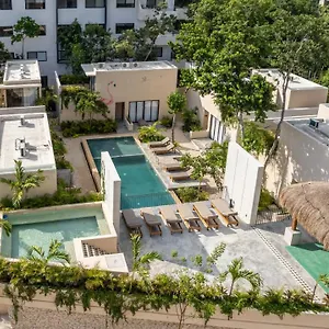 Faisano Nomadas Tulum